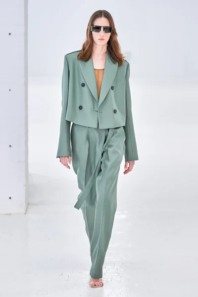 Look 26